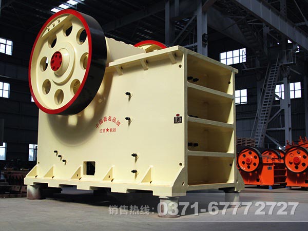 鈉長石顎式破碎機廠家哪里好？