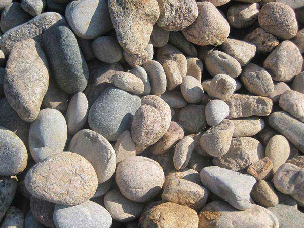 河南河卵石破碎機(jī)廠家好評如潮，靠的是什么？