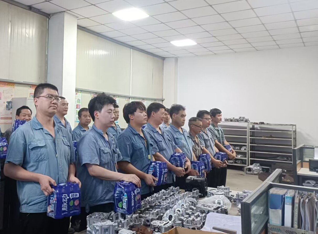 戰(zhàn)高溫、保生產、送清涼