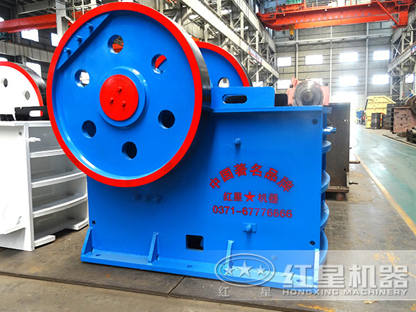 150×250顎式破碎機小體格擁有大能量， 輔助客戶創(chuàng)高收