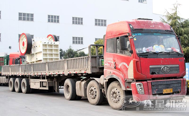 人工破碎混凝土用什么機(jī)器？選擇顎破機(jī)，大產(chǎn)量，運(yùn)行可靠